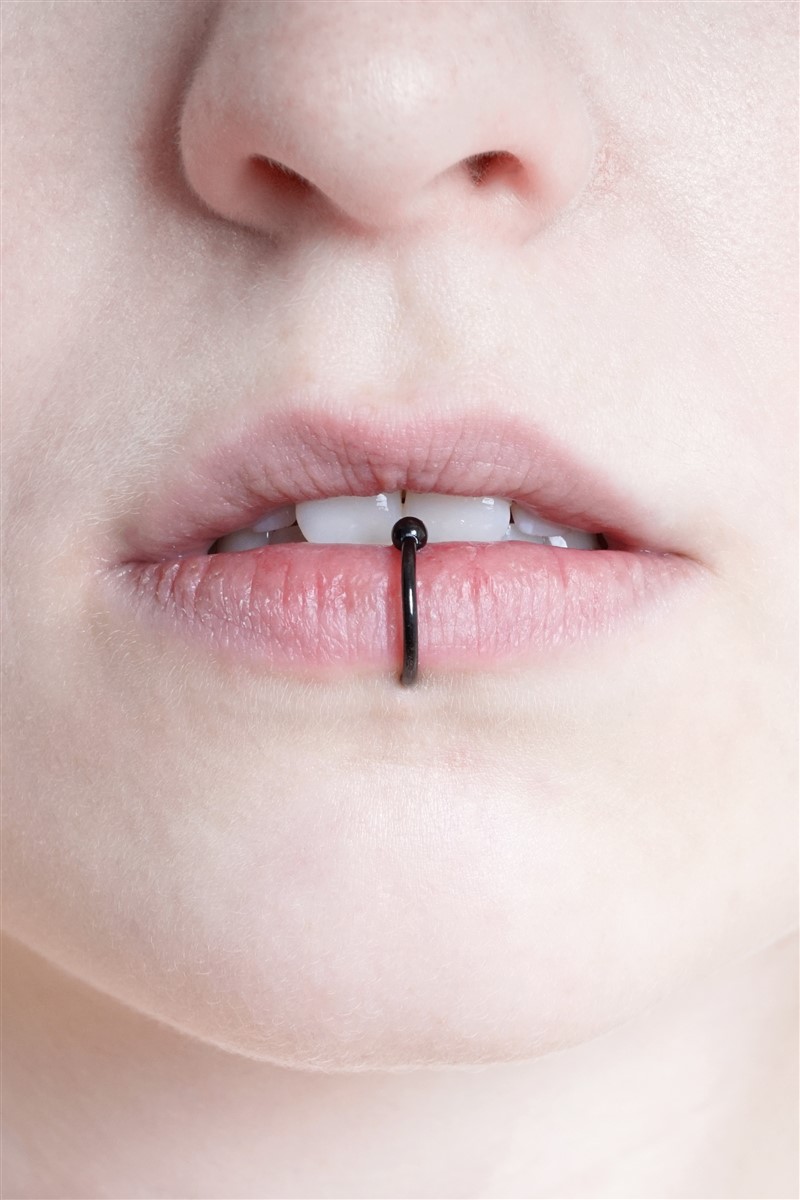 Piercing Labret Vertical