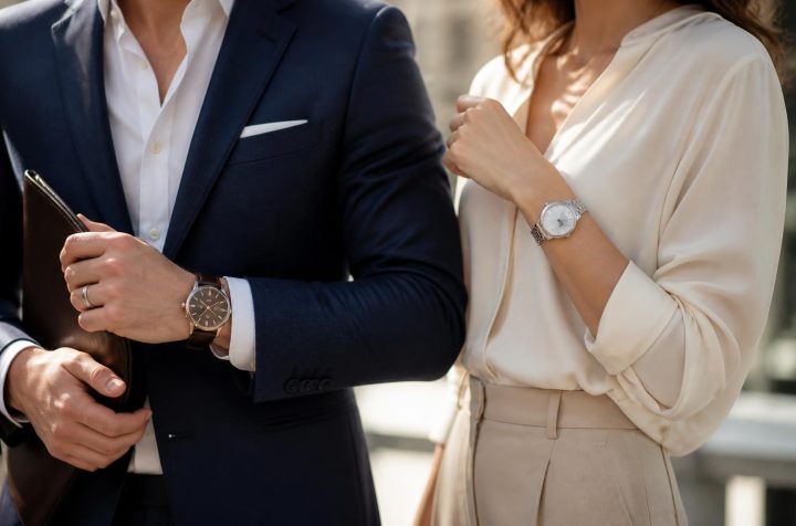découvrez les dernières tendances et conseils pour porter une montre avec élégance et affirmer votre style avec sophistication.